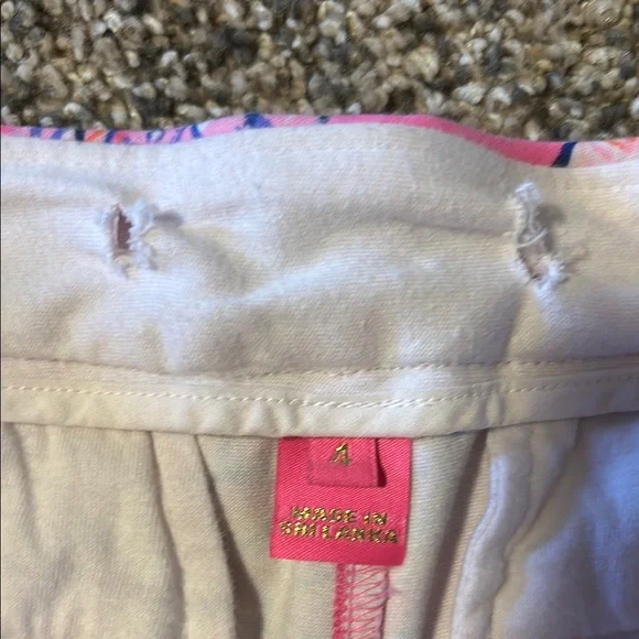 Lilly Pulitzer scalloped shorts! - Picture 3 of 7